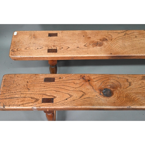 996 - A pair of elm plank benches, raised on turned frames, 200 cm x 18 cm x 45 cm h (2)