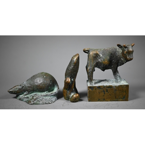 1085 - Vladimir Trulov, a Russian dark bronze sculpture of a young steer to/w a bronze rat and a bronze toa... 