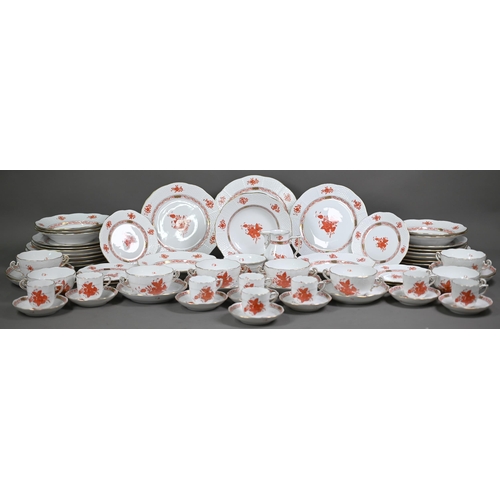 684 - A Herend Red Apponyi dinner service complete for eight settings, comprising 25 cm dinner plates, 23 ... 