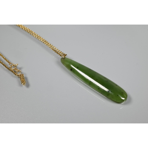 312 - A green hardstone pendant on 9ct yellow gold chain, approx 3.4g; to/w two yellow metal bar brooches ... 