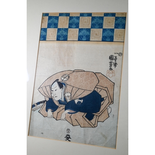 565 - Utagawa Kuniyoshi (1797-1861) Two 19th century Japanese ukiyo-e woodblock prints, vertical oban dipt... 