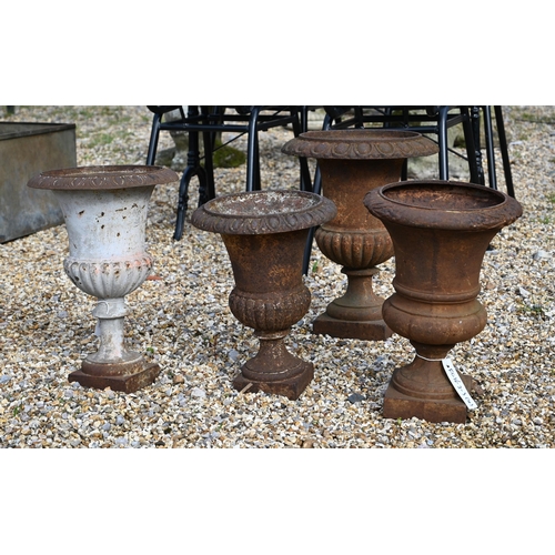 35 - Four cast iron campagna style planters - different sizes (4)
