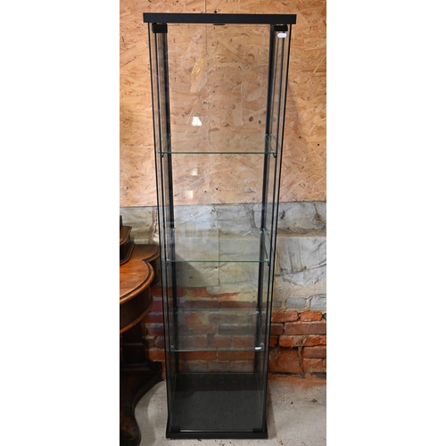 518 - A modern glass tower display cabinet