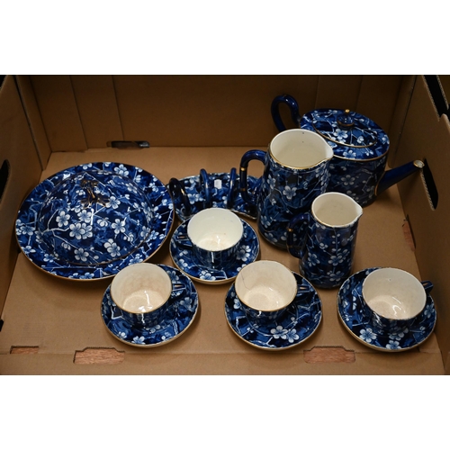 76 - A Victorian Minton breakfast service, comprising teapot and four cups and saucers, muffin dish and c... 