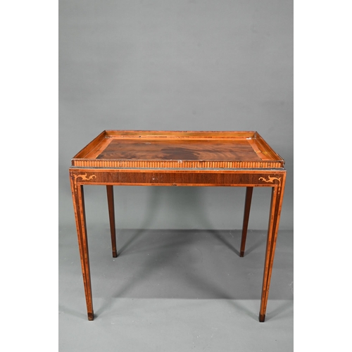 A Sheraton period inlaid tray top satinwood silver table, with slide to each side, raised on square tapering legs to boxwood toes, 82 cm x 62 cm x 73 cm h