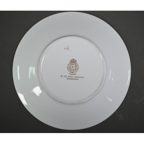 644 - An extensive Royal Worcester Sandringham pattern dinner, tea and coffee service for six settings, li... 