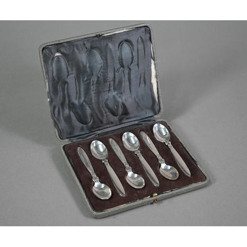 109 - A cased set of six Georg Jensen 'Cactus' pattern coffee spoons, London Import 1930, 3oz