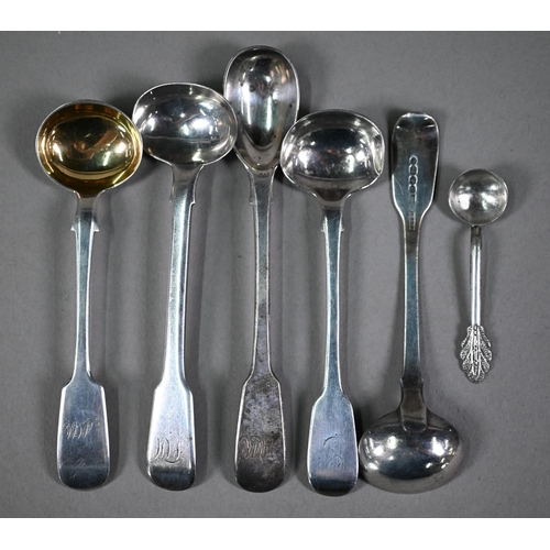 117 - A William IV silver fiddle pattern caddy spoon, Gervaise Wheeler, Birmingham 1835 and a pair of suga... 