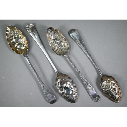 167 - Two pairs of berry spoons, of Georgian origin, with gilt bowls, 7.4oz