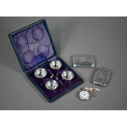 169 - An Edwardian cased set of four small open salts with original spoons, James Deakin & Sons, Sheff... 