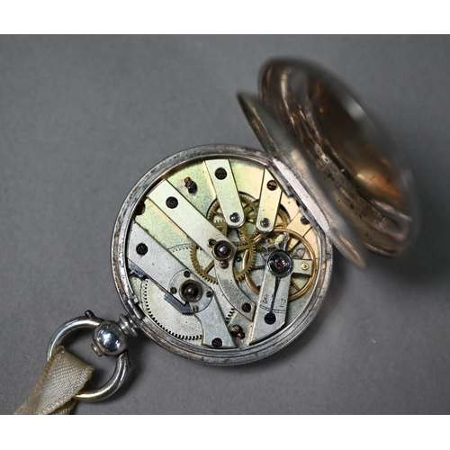 169 - An Edwardian cased set of four small open salts with original spoons, James Deakin & Sons, Sheff... 