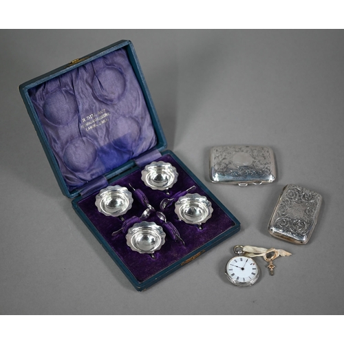 169 - An Edwardian cased set of four small open salts with original spoons, James Deakin & Sons, Sheff... 