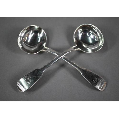 185 - A pair of Victorian fiddle pattern sauce ladles, Joseph & Albert Savory, London 1842, 4.5oz