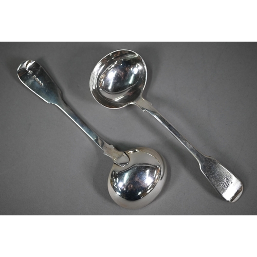 185 - A pair of Victorian fiddle pattern sauce ladles, Joseph & Albert Savory, London 1842, 4.5oz