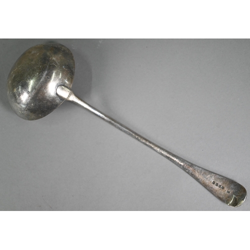 192 - A Victorian silver old English pattern soup ladle, Chawner & Co, London 1879, 8oz