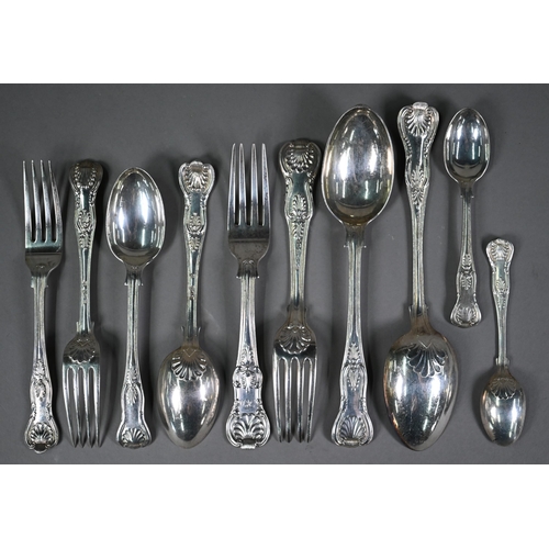 199 - A matched set of Victorian and later Kings pattern silver flatware, comprising six table forks, John... 