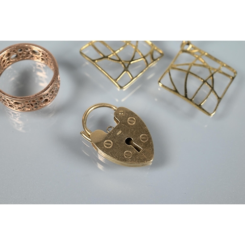 212 - A 9ct gold dress ring, to/w a pair of 9ct square drop earrings and a 9ct padlock clasp (4) approx 10... 