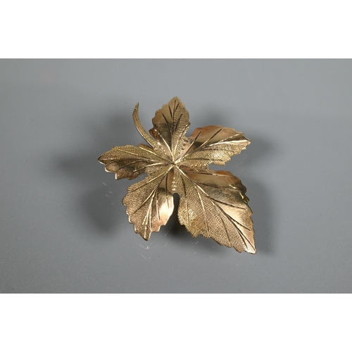 245 - A collection of various mainly 9ct brooches including Victorian bar brooches, maple leaf brooch, Art... 