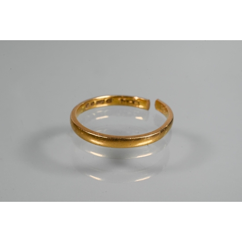 258 - A 22ct yellow gold wedding band (cut), approx 2.1g