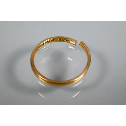 258 - A 22ct yellow gold wedding band (cut), approx 2.1g