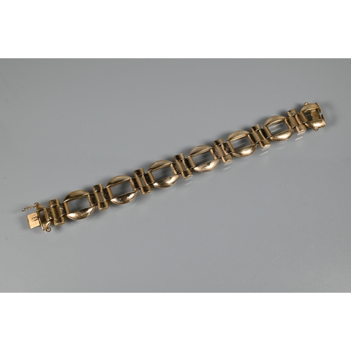 282 - A contemporary 9ct yellow gold bracelet formed of open circle and cross links, concealed clasp, appr... 