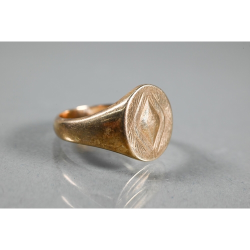 391 - A 9ct yellow gold signet ring with Art Deco style decoration, size R 1/2, approx 5.7g to/w a 9ct yel... 