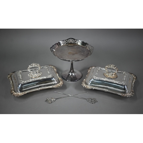 4 - A good pair of plated on copper entrée dishes and covers with detachable handles (little used), to/w... 
