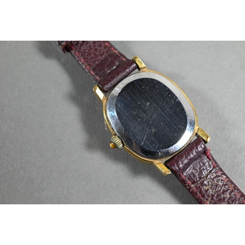 406 - An Omega De Ville (quartz) gents wristwatch, the gilt dial with date aperture within 3 mm dai. case ... 