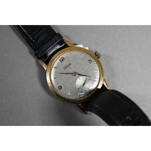 426 - AMMENDMENT - Fashion watches - a Gucci gilt metal ladies bracelet watch with mother of pearl dial, b... 