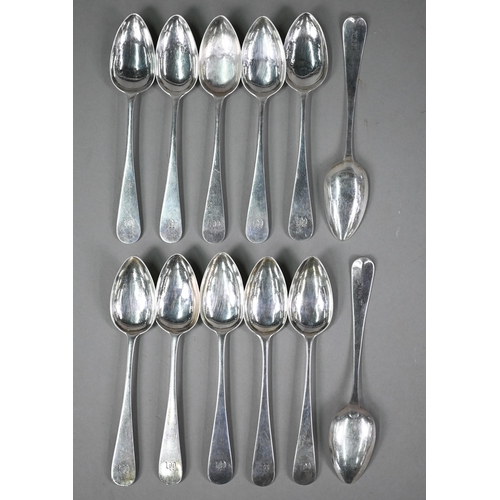 78 - A set of twelve George III Scottish silver dessert spoons, Francis Howden, Edinburgh 1805/06, 12.1oz