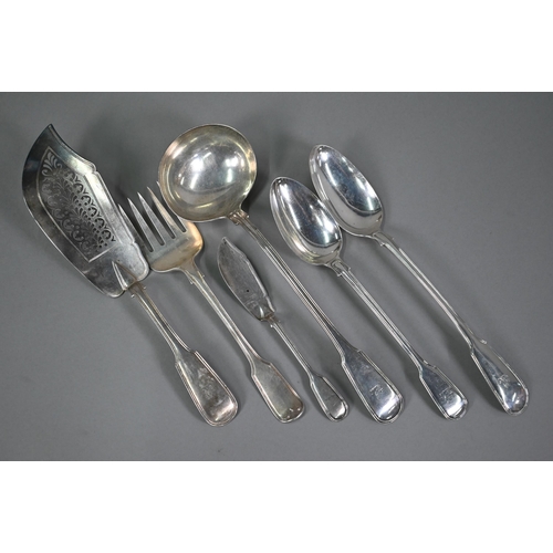 92 - A matched set of Victorian silver fiddle and thread serving flatware, including soup spoon, basting ... 