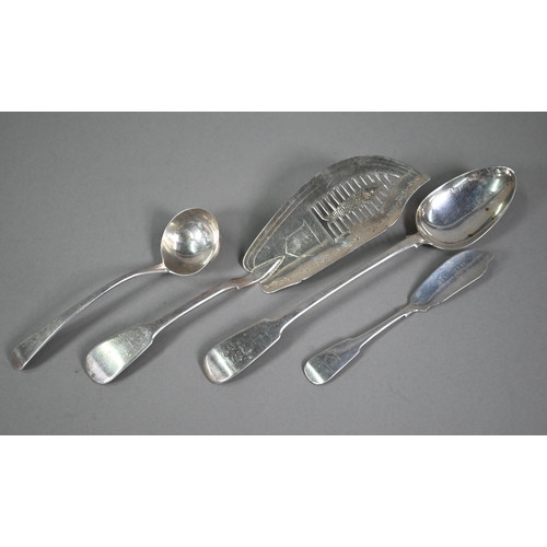 93 - A George IV silver fiddle pattern basting spoon, Eley & Fearn, London 1822, to/w a similar fish ... 