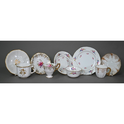 632 - A selection of 19th century and later Derby and Crown Derby tea wares, (2 boxes)