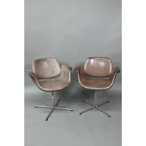 882 - Johannes Foersom & Peter Hiort-Lorenzen for Erik Jorgensen, a pair of EJ025 Flamingo chairs, the... 