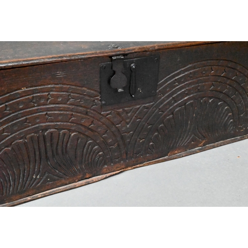 937 - A late 17th century bible box with lunette carved front, 70 cm x 36 cm x 26.5 cm h