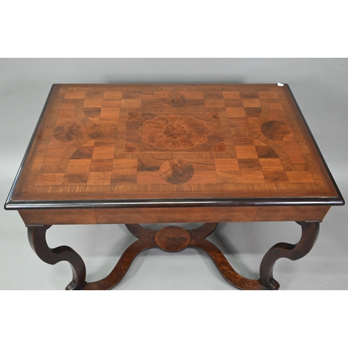 941 - An 18th century style specimen timber inlaid centre table, raised on scroll legs united by a conform... 