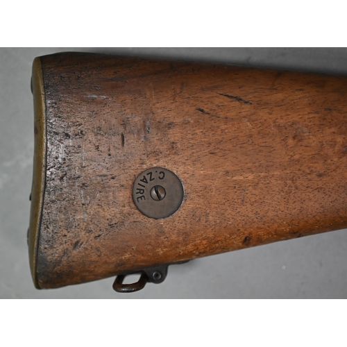 1062 - A Lee Enfield .303 British Army rifle, 113 cm long, deactivation certificate no. DA52930, c/w origin... 