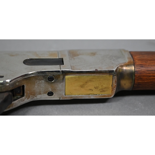 1063 - A replica Winchester carbine rifle, 98 cmPurchasers must be 18 and over - photo ID will be required... 