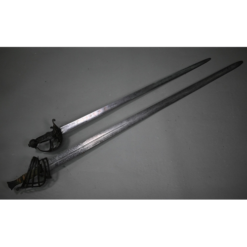 1086 - An antique broadsword with 108 cm half-fullered blade, wired canvas wrought iron hilt with spiral ba... 