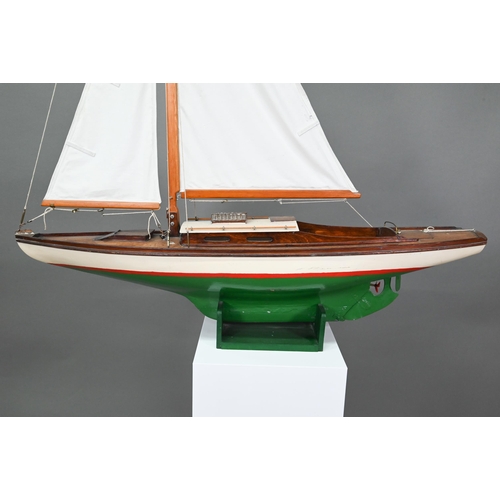 1186 - A vintage Danish scratch-built wooden sloop pond-yacht 'Simone' 113 cm high x 100 cm long