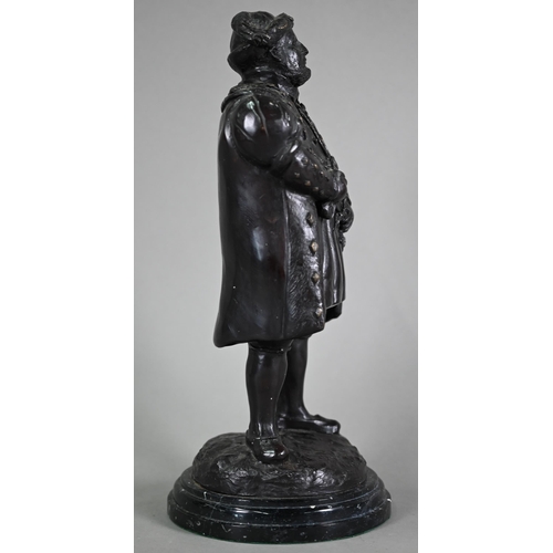 1214 - A dark patinated bronze figure of King Henry VIII, on wooden base, 34 cm h