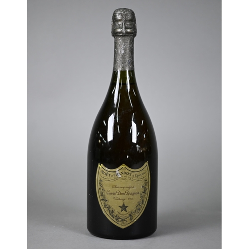 1176 - A bottle of 1973 vintage Dom Perignon (Moet et Chandon) champagne - no warranty offered as to condit... 