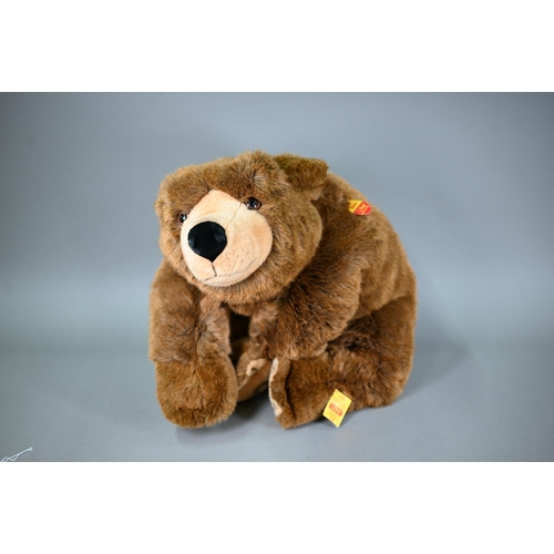 1191 - A very large Steiff soft toy bear 'Bruno', 63 cm (when seated)