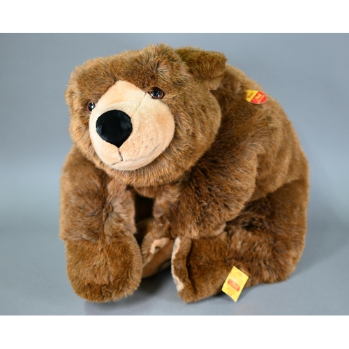 1191 - A very large Steiff soft toy bear 'Bruno', 63 cm (when seated)