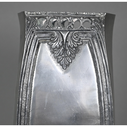 1225 - An Art Nouveau style pewter vase stamped 'Artesano Arco' (Portugal) 44 cm