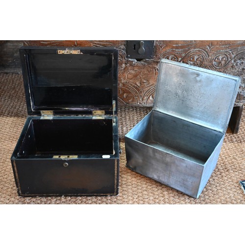 531 - An early 19th century Chinese black lacquer rectangular tea chest with brass handles, the hinged cov... 