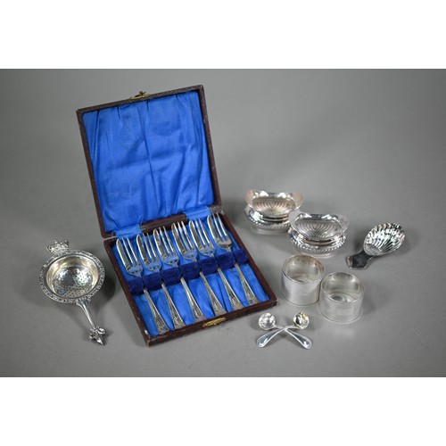 158 - A cased set of six silver pastry forks with Art Deco finials, Bennett & Heron, Sheffield 1946, t... 