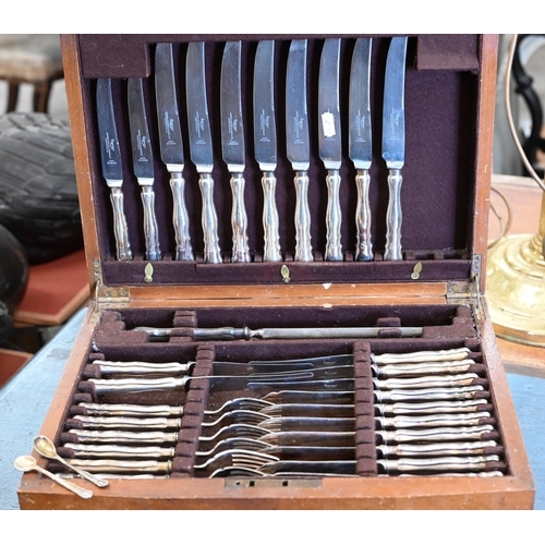 236 - A canteen of Dubarry flatware and cutlery