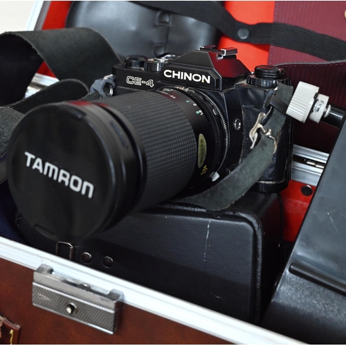 249 - A Chinon CE-4 35 mm SLR camera with Tamron 35-135 mm 1:3.5-4.2 lens and Chinon PW-530 Power Winder; ... 