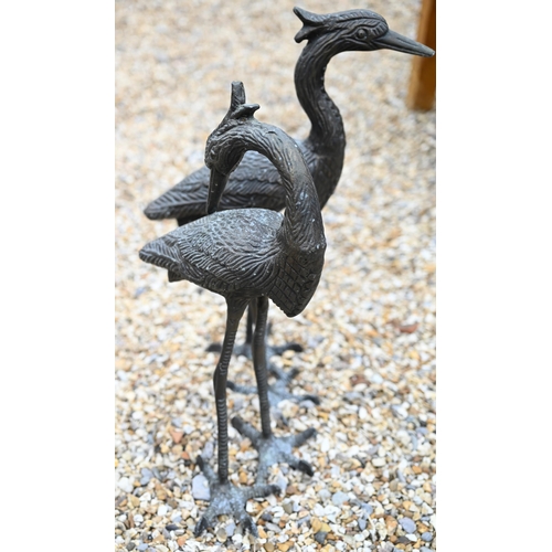 27 - Two pairs of weathered bronze patinated garden birds (4)